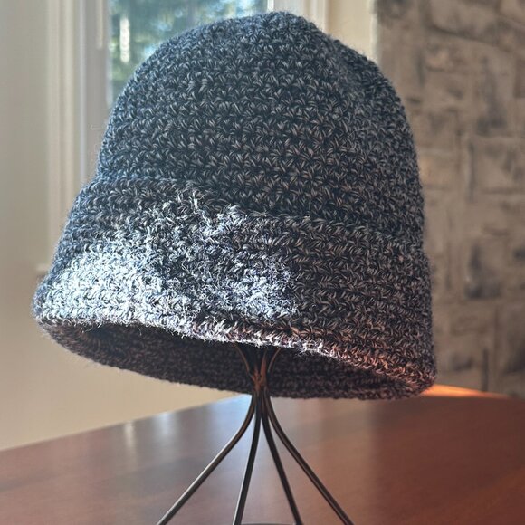 Beanie Hat for Adults Length: 23 cm Height: 25 cm. For Women and Men @guartinc - Picture 3 of 12
